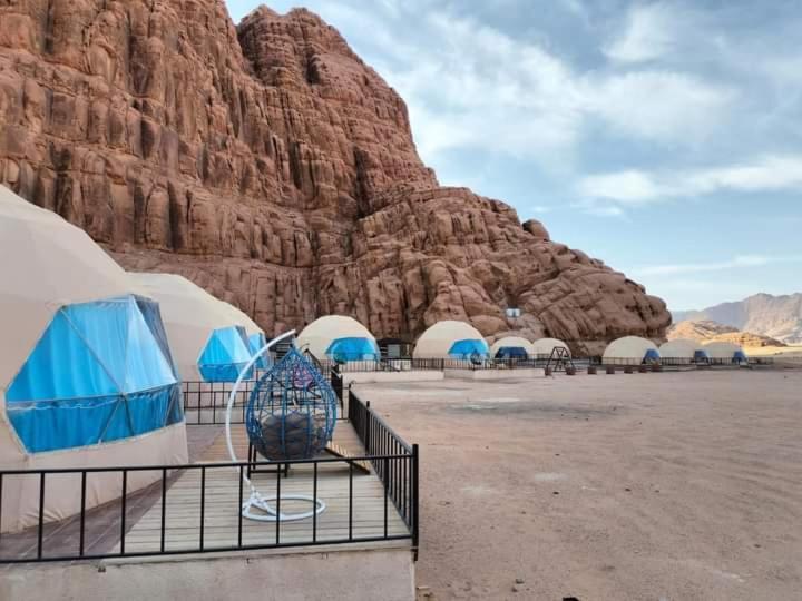 Sami Al Muzna Rum Camp 와디럼 외부 사진